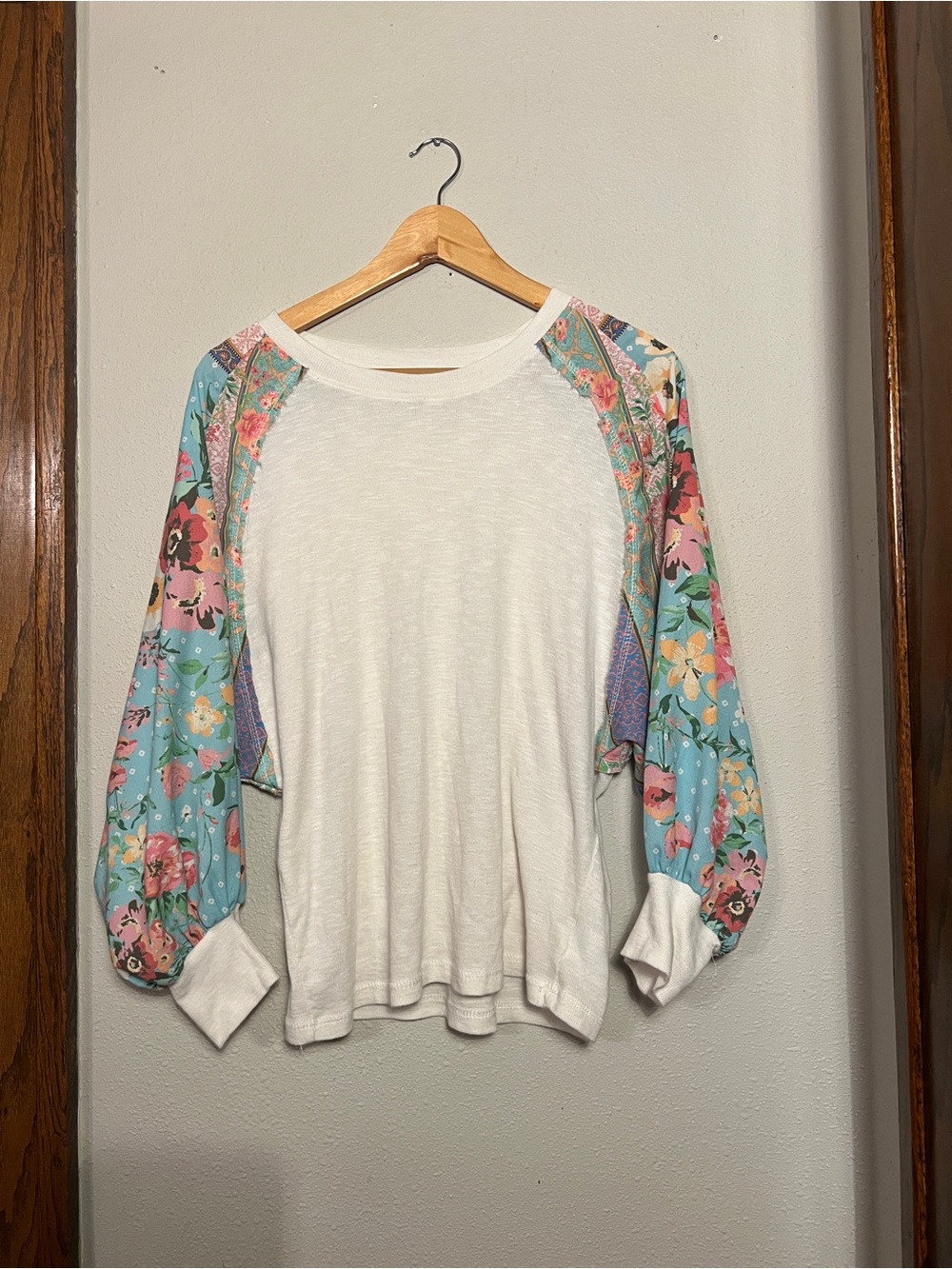 Umgee White Top with Floral Aqua Puff Sleeves
